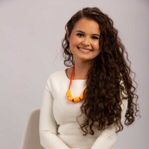 Profile photo of carolyne_queiros